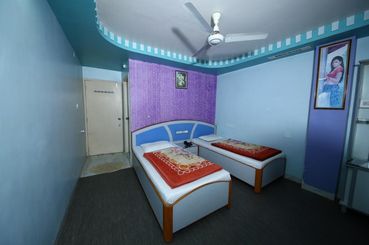 Hotel Darshan Amreli Dış mekan fotoğraf